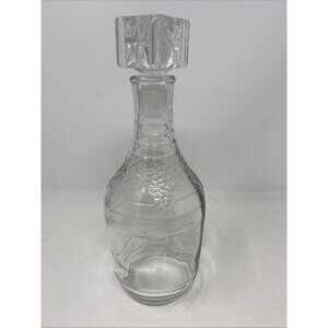 Vintage Clear Glass Wine Decanter With Stopper 4/5 Quart Grapes On Bottle